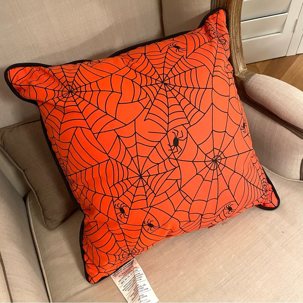 🧡 New Halloween home decor spider web cobweb orange throw pillow